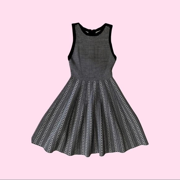 Alice + Olivia Knit Dress - Picture 1 of 6